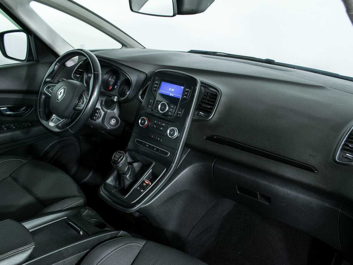 Рено Сценик б/у, 2017, Механическая. Фото: #8