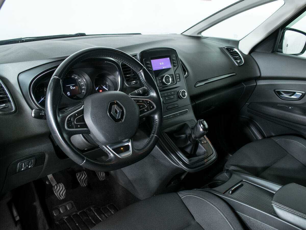 Рено Сценик б/у, 2017, Механическая. Фото: #13