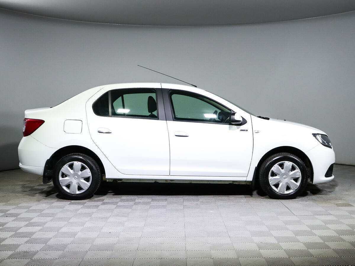 Рено Логан б/у, 2017, Автоматическая. Фото: #3