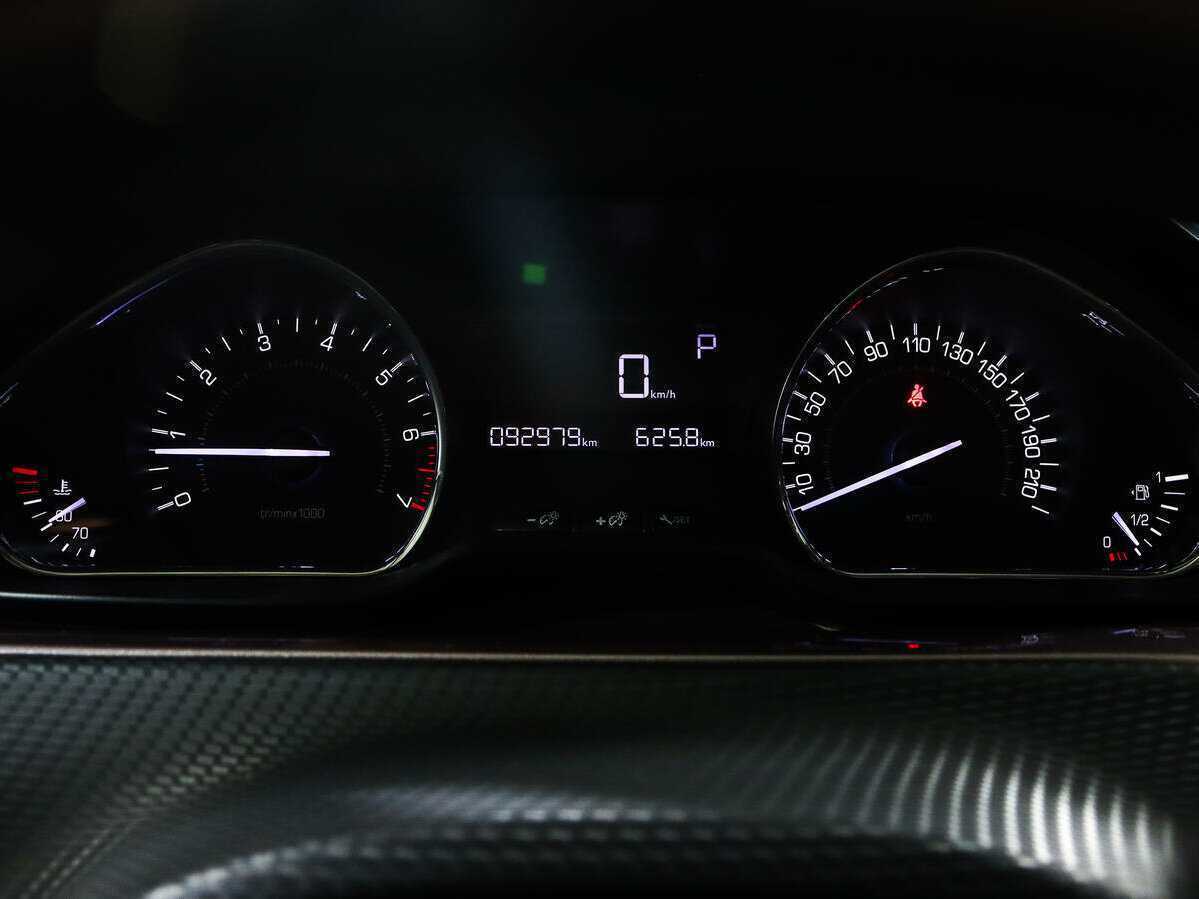 Пежо 2008 б/у, 2014, Автоматическая. Фото: #8