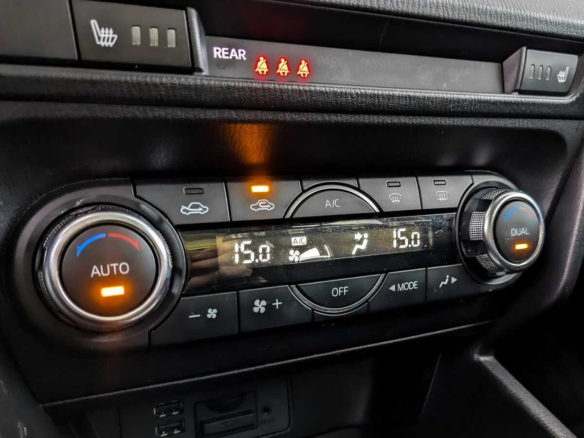 Мазда 3 б/у, 2015, Автоматическая. Фото: #20