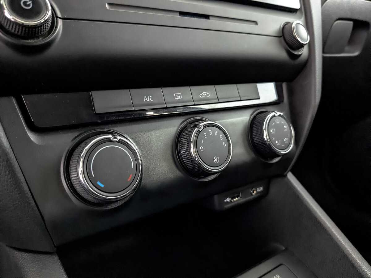 Шкода Октавия б/у, 2015, Механическая. Фото: #16