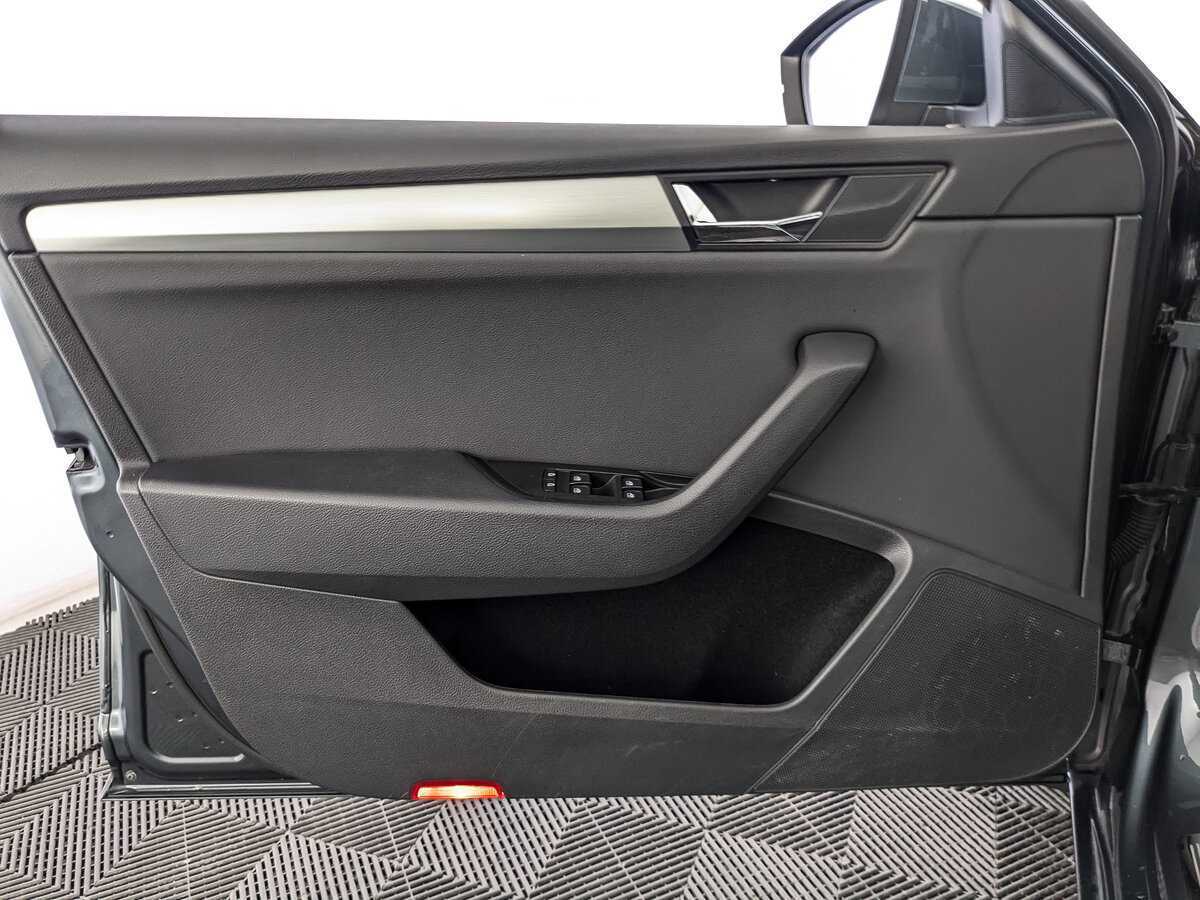 Шкода Суперб б/у, 2019, Роботизированная. Фото: #14