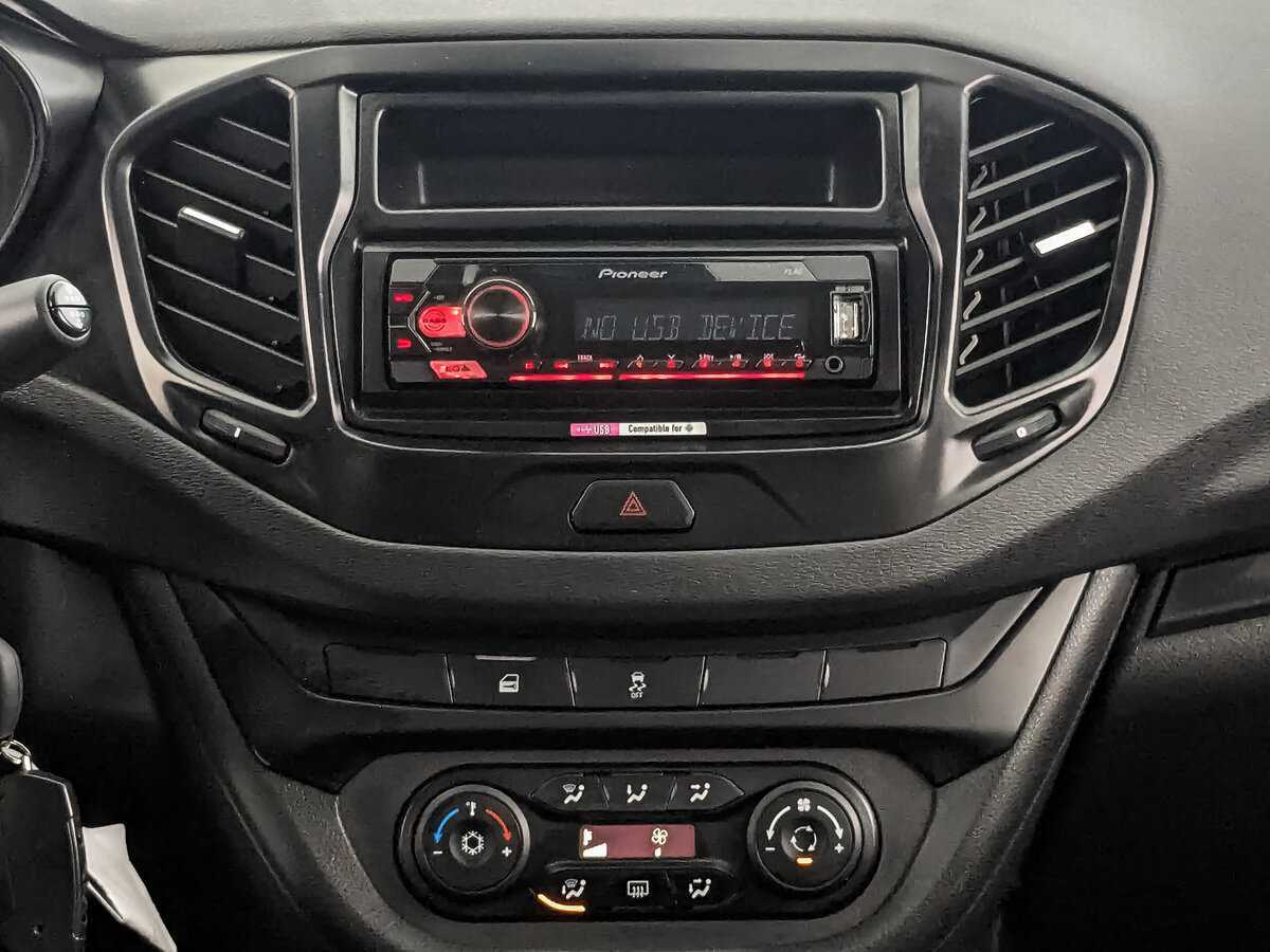 Лада (ВАЗ) Веста б/у, 2021, Механическая. Фото: #12