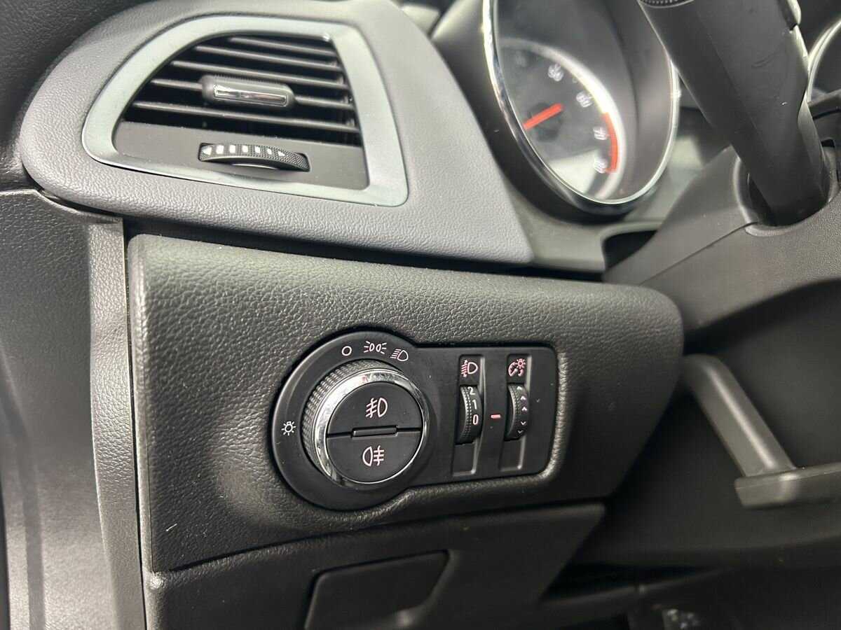 Опель Астра б/у, 2014, Механическая. Фото: #8