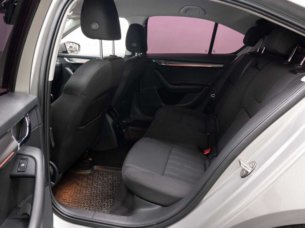 Шкода Октавия б/у, 2017, Роботизированная. Фото: #8