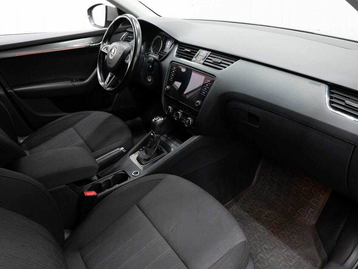 Шкода Октавия б/у, 2017, Роботизированная. Фото: #10