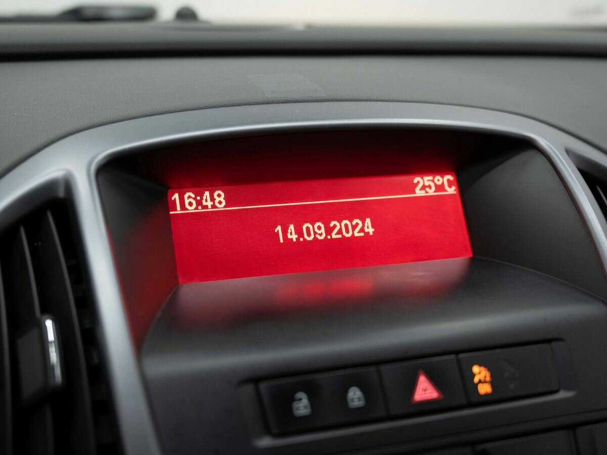 Опель Астра б/у, 2013, Механическая. Фото: #15