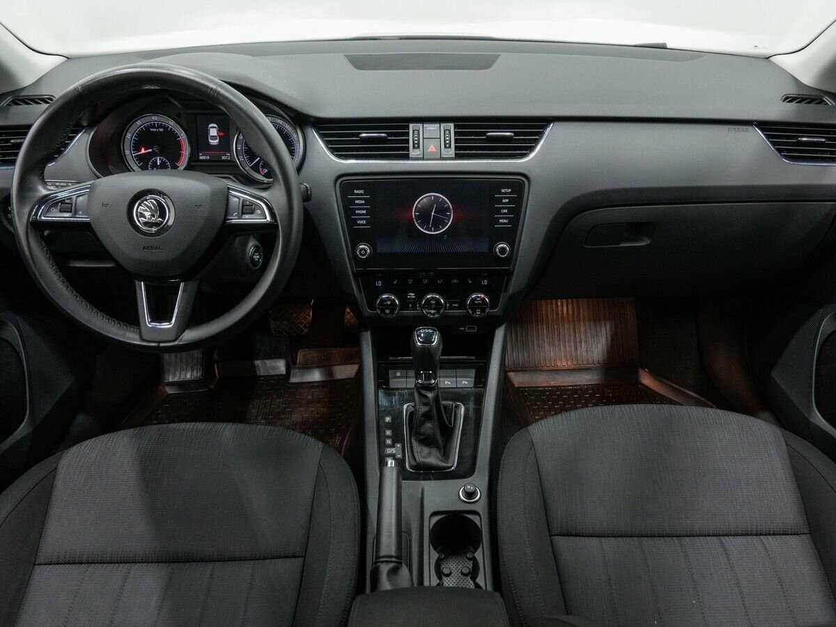 Шкода Октавия б/у, 2018, Роботизированная. Фото: #8