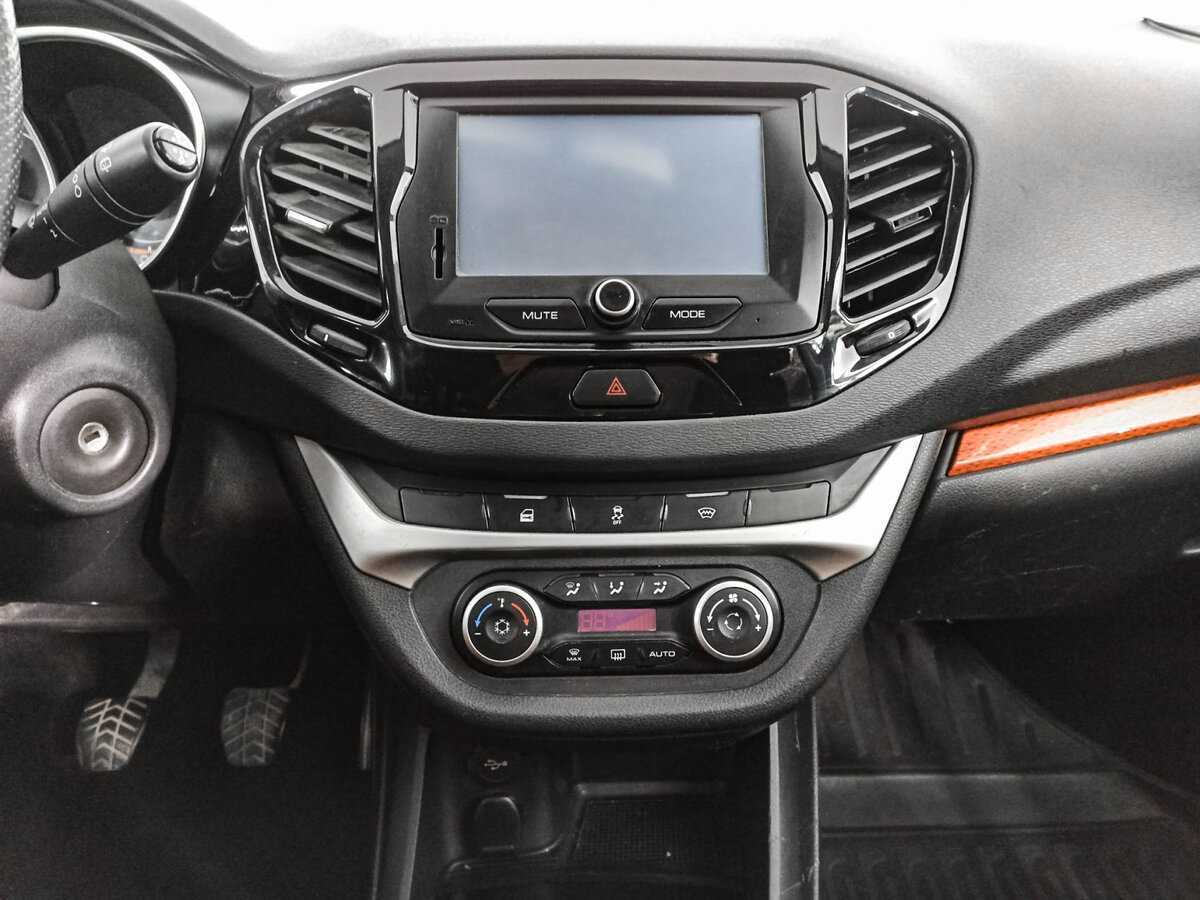 Лада (ВАЗ) Веста б/у, 2017, Механическая. Фото: #12