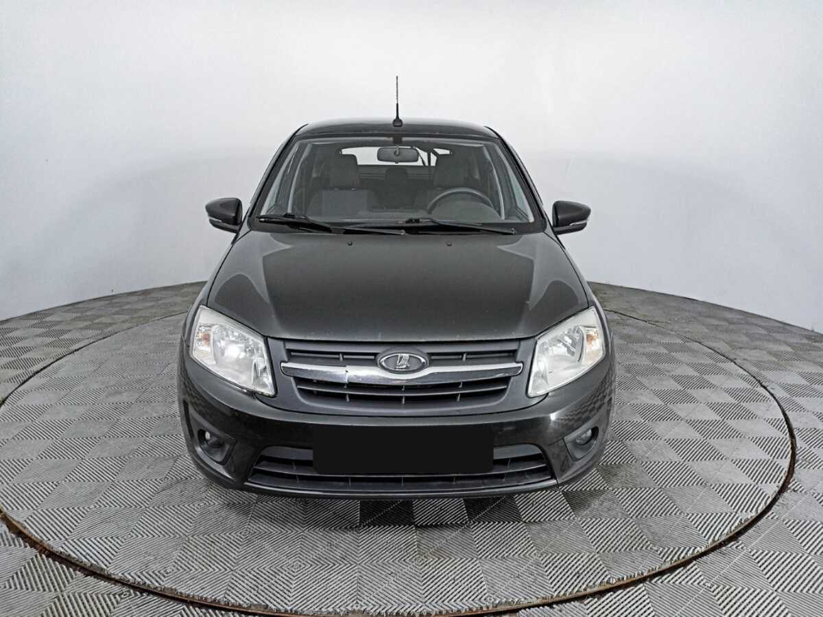 Лада (ВАЗ) Гранта б/у, 2015, Механическая. Фото: #1