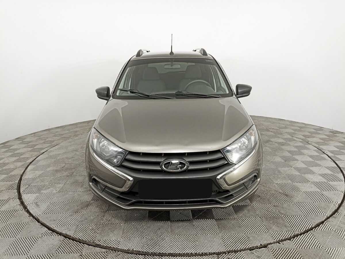 Лада (ВАЗ) Гранта б/у, 2019, Механическая. Фото: #1