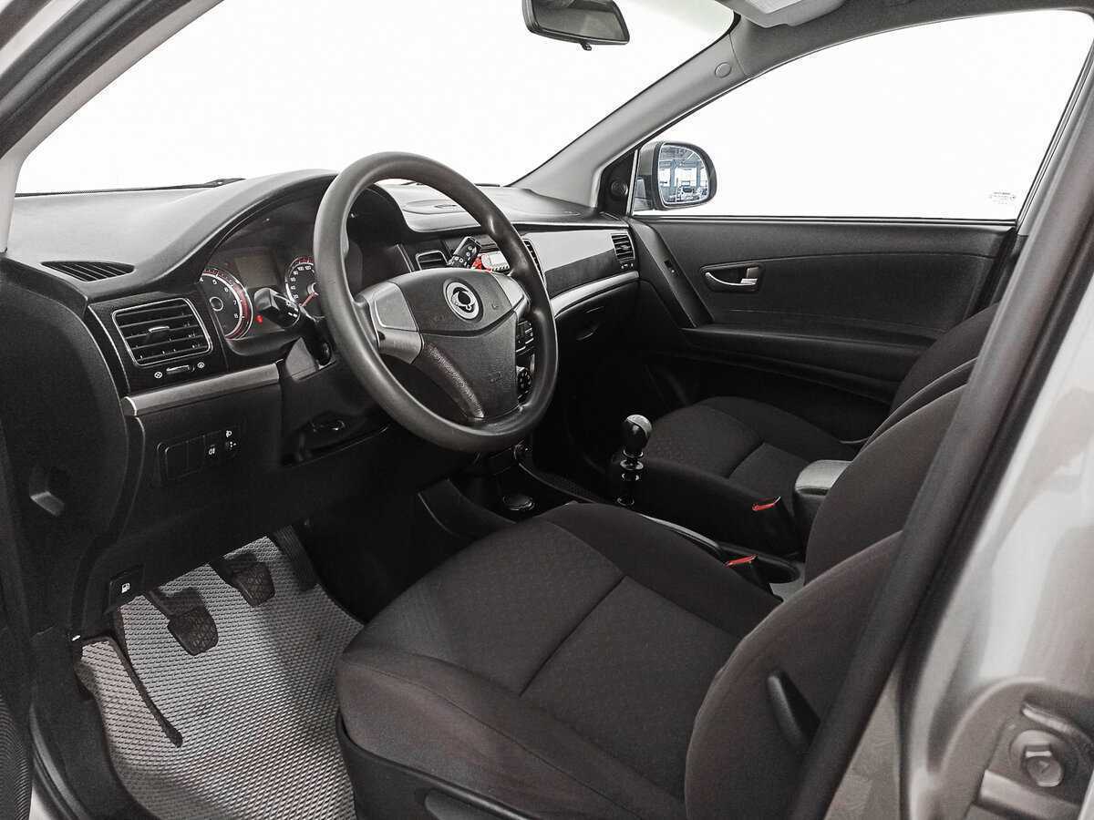 Сан-Ён Актион б/у, 2013, Механическая. Фото: #12