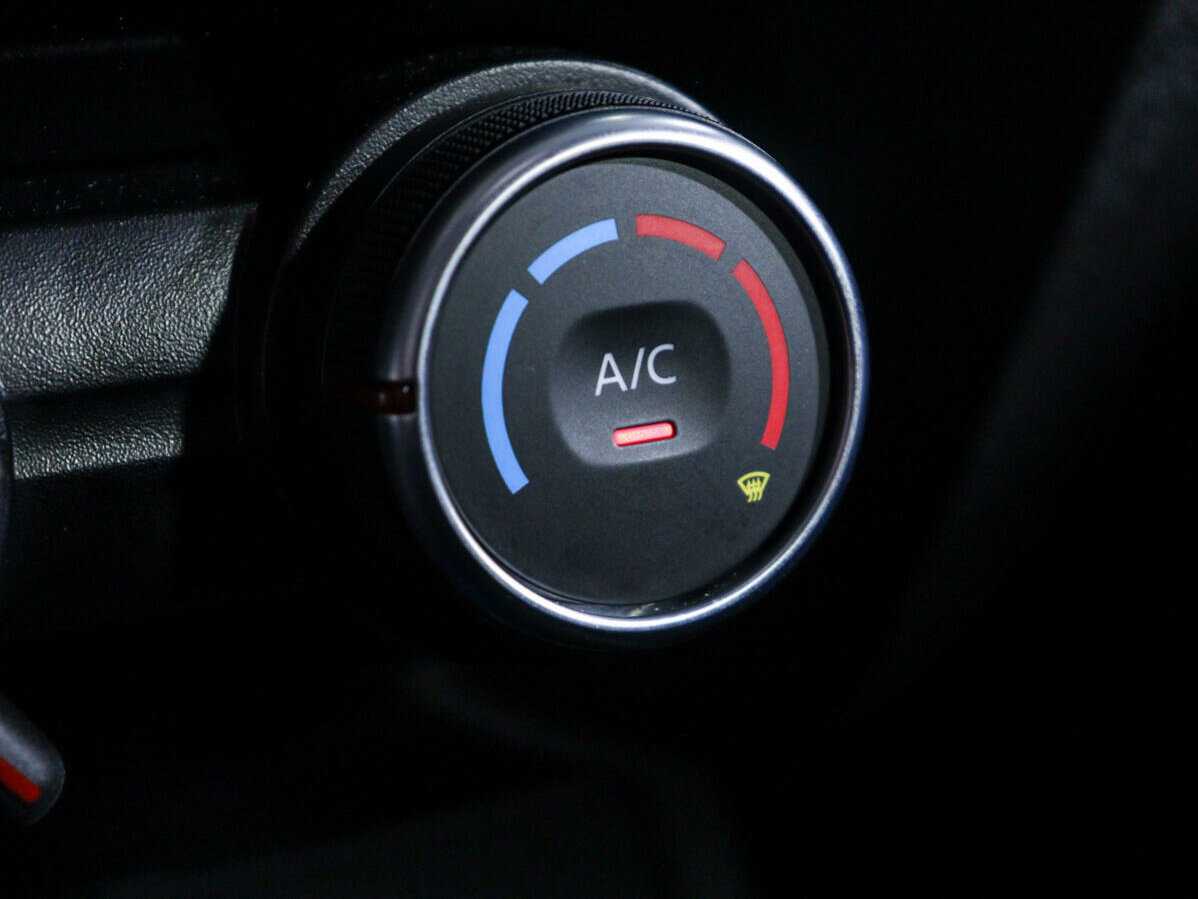 Лада (ВАЗ) Веста б/у, 2023, Механическая. Фото: #16