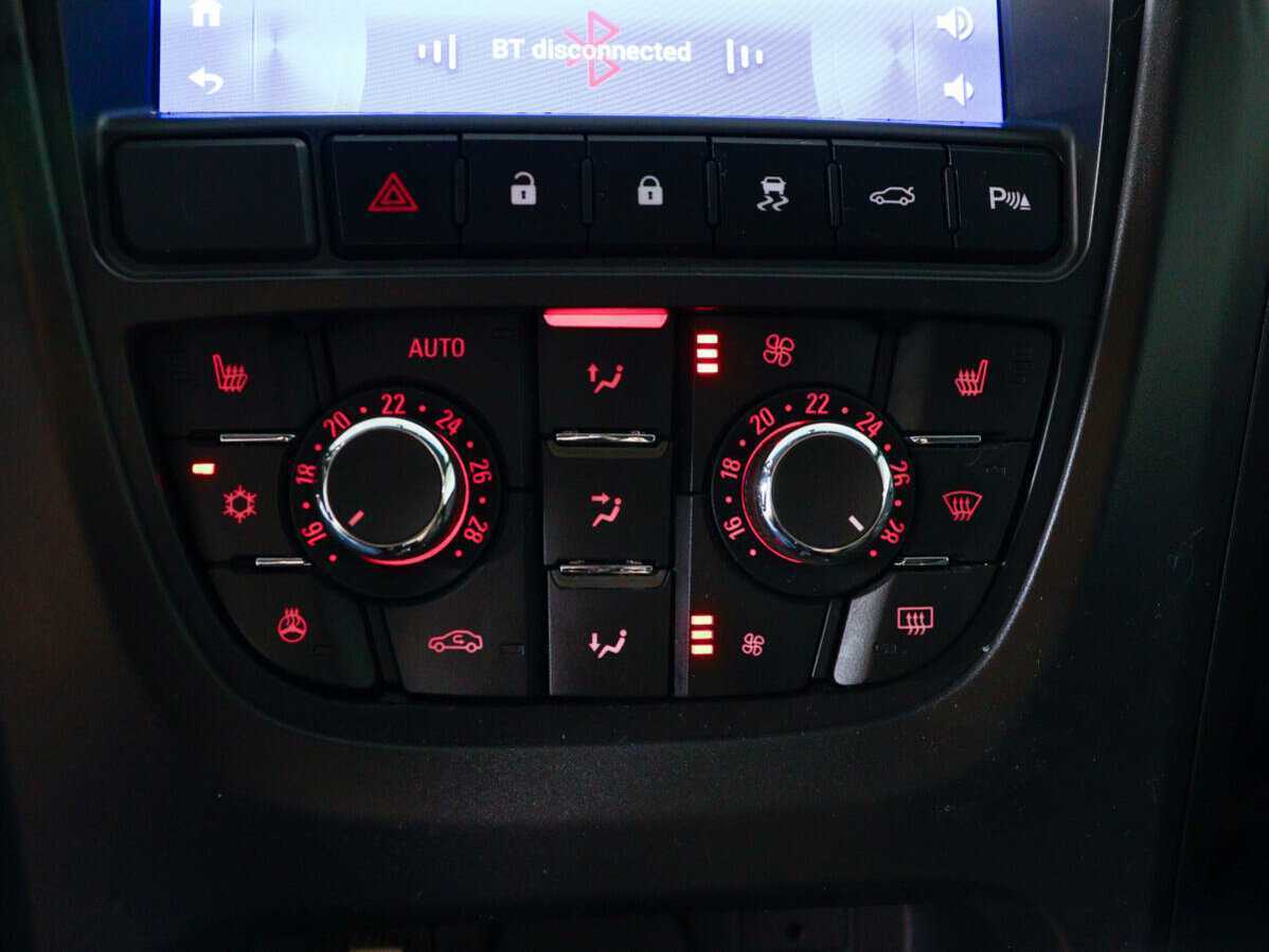 Опель Астра б/у, 2013, Механическая. Фото: #12