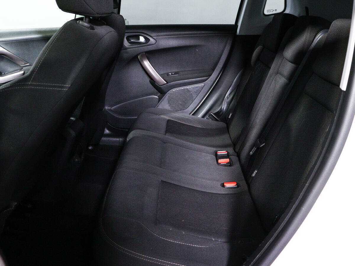 Пежо 2008 б/у, 2014, Роботизированная. Фото: #7