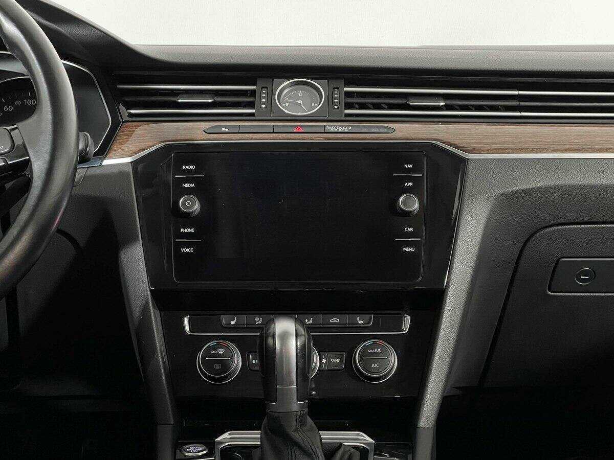 Фольксваген Пассат б/у, 2018, Роботизированная. Фото: #9