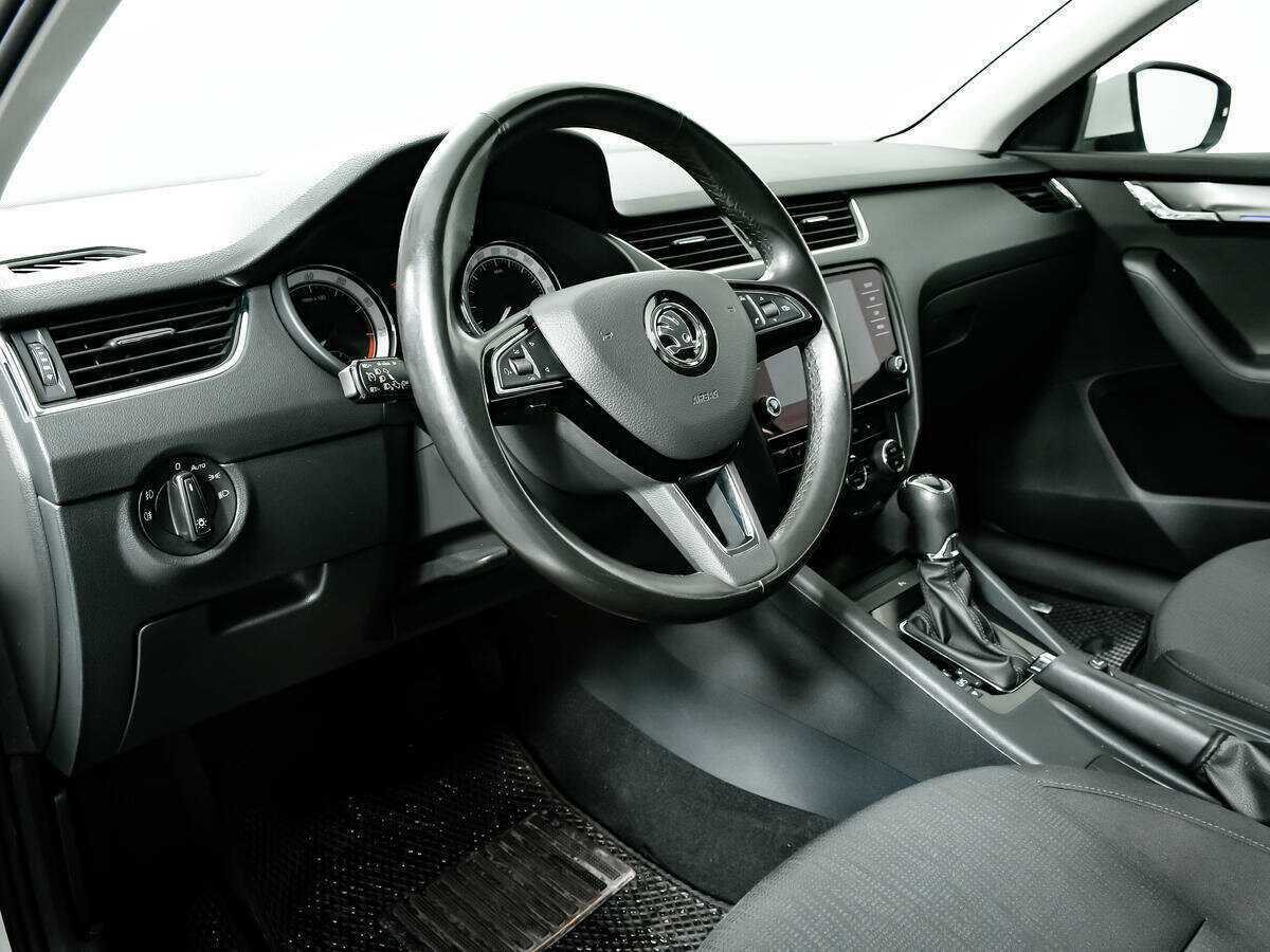 Шкода Октавия б/у, 2017, Роботизированная. Фото: #12