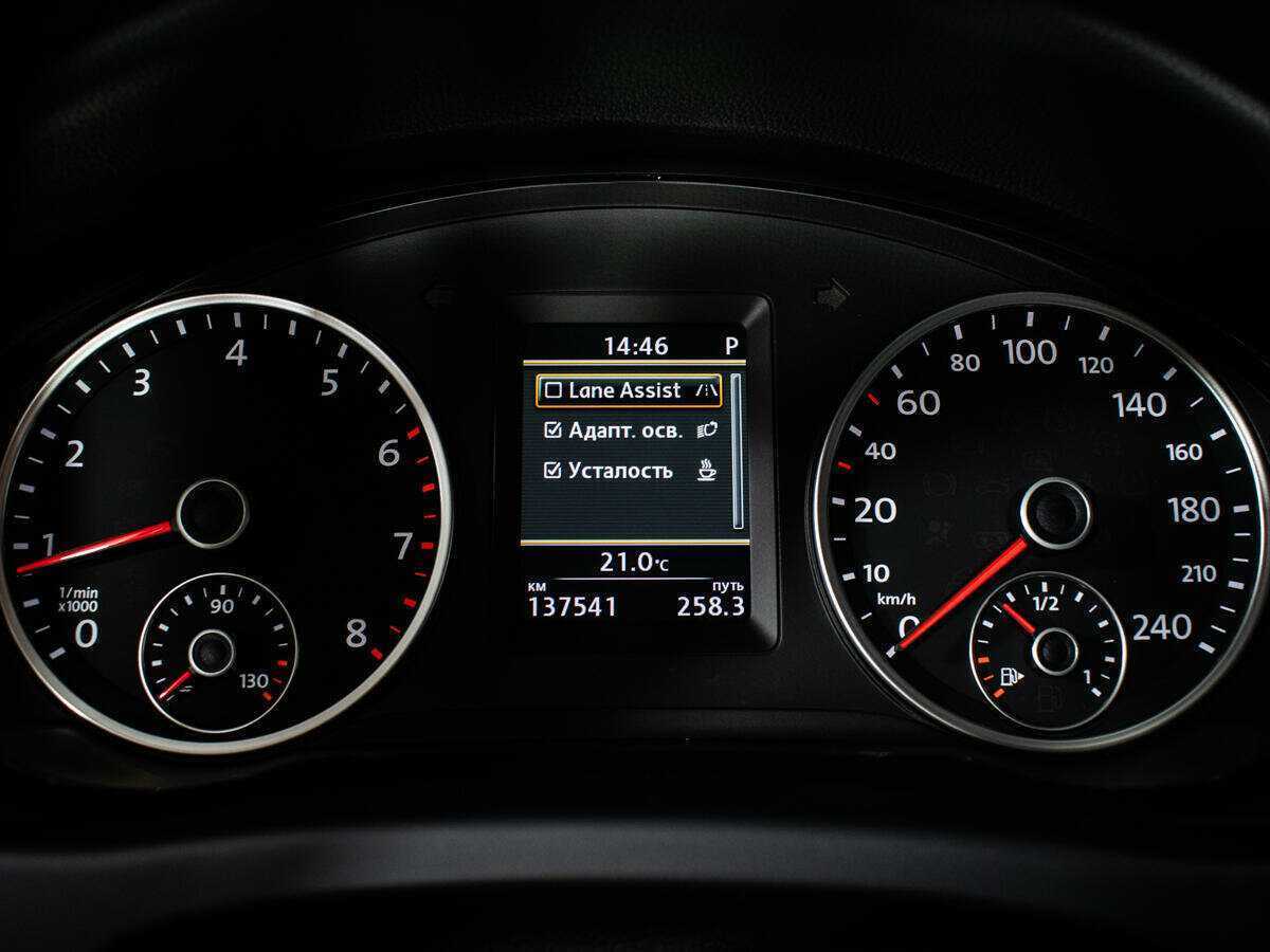 Фольксваген Тигуан б/у, 2013, Автоматическая. Фото: #10