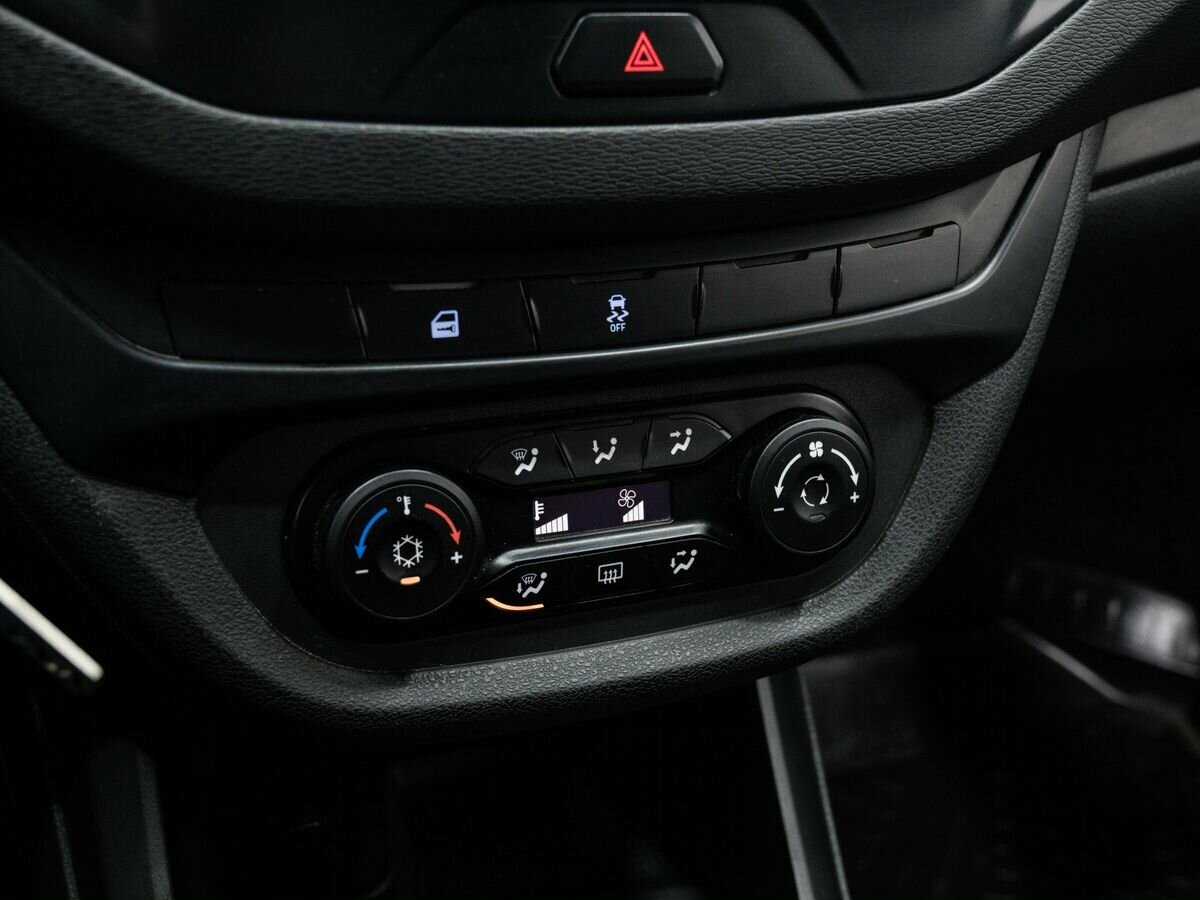 Лада (ВАЗ) Веста б/у, 2019, Механическая. Фото: #18