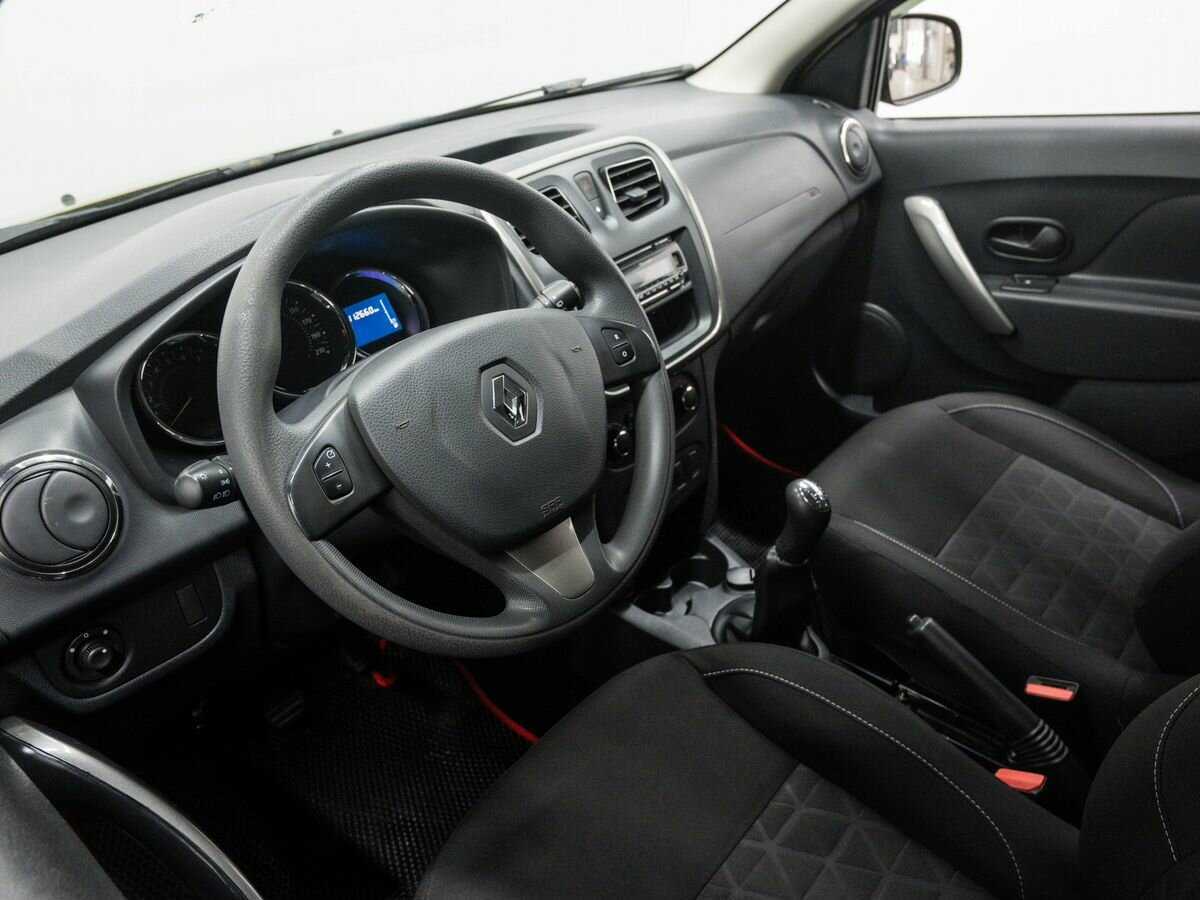 Рено Сандеро б/у, 2017, Механическая. Фото: #12