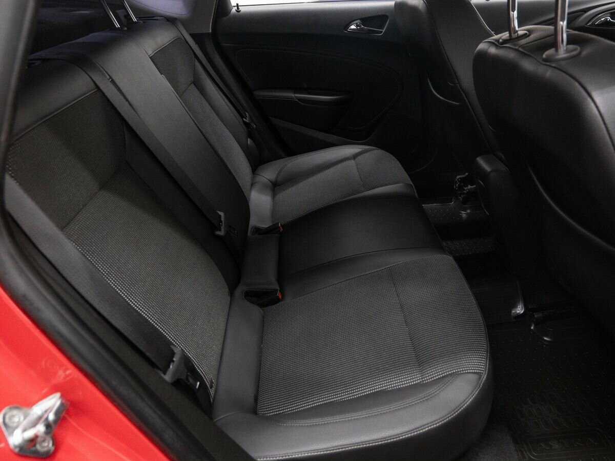 Опель Астра б/у, 2013, Автоматическая. Фото: #8