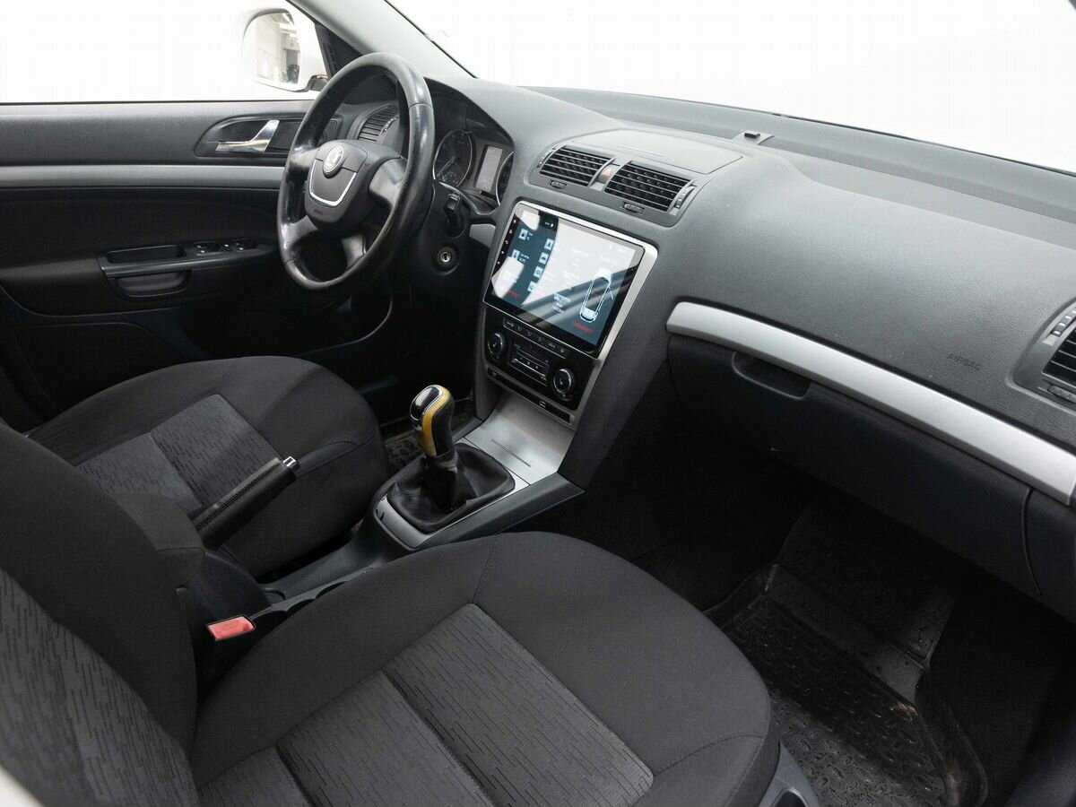 Шкода Октавия б/у, 2012, Механическая. Фото: #10