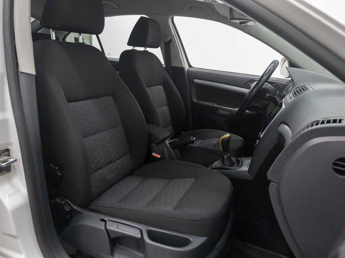 Шкода Октавия б/у, 2012, Механическая. Фото: #11