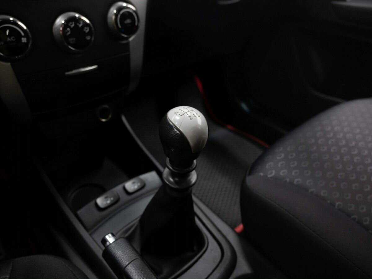 Сан-Ён Актион б/у, 2013, Механическая. Фото: #19