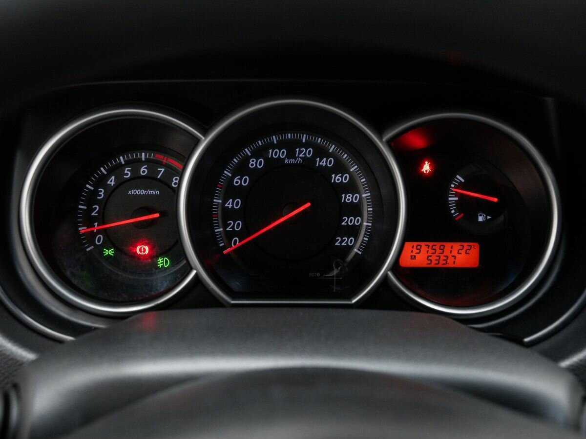 Ниссан Тиида б/у, 2012, Механическая. Фото: #19