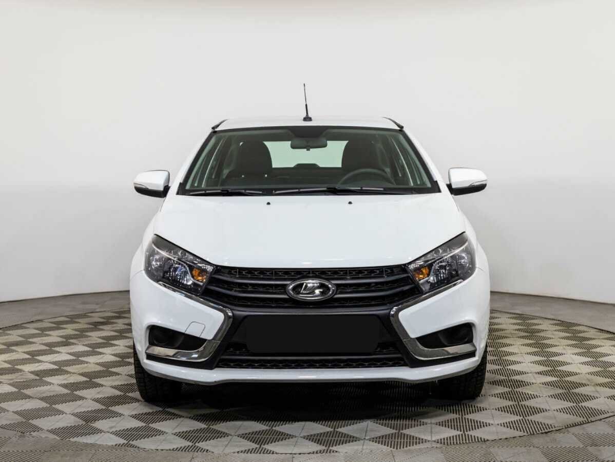 Лада (ВАЗ) Веста б/у, 2022, Механическая. Фото: #1