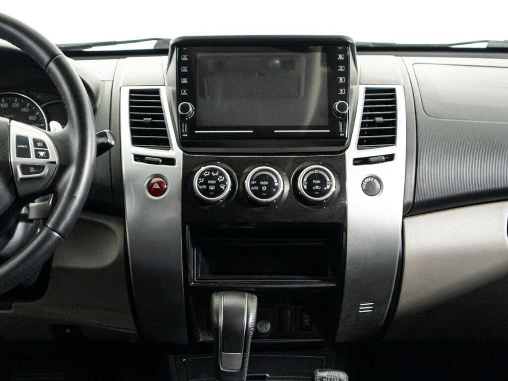 Митсубиши Паджеро Спорт б/у, 2014, Автоматическая. Фото: #13