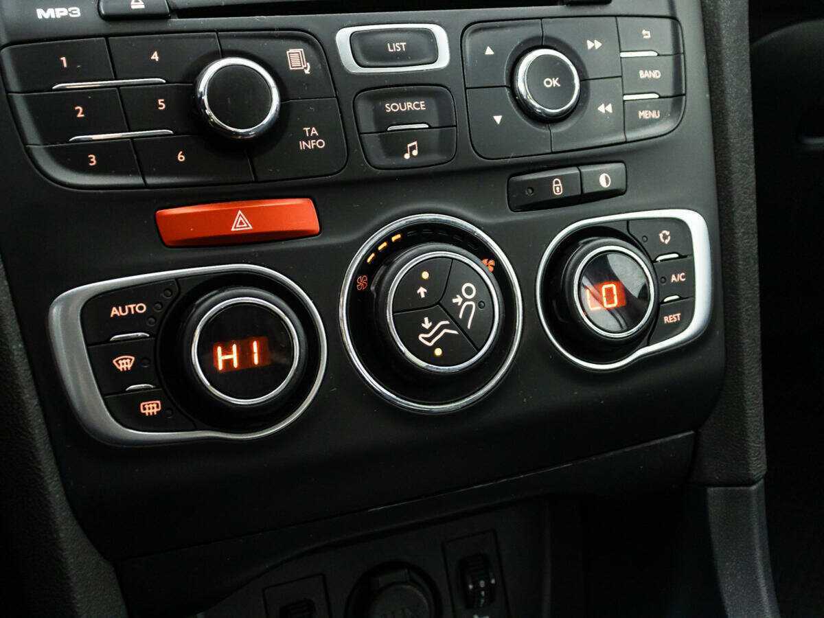 Ситроен Ц4 б/у, 2014, Автоматическая. Фото: #14