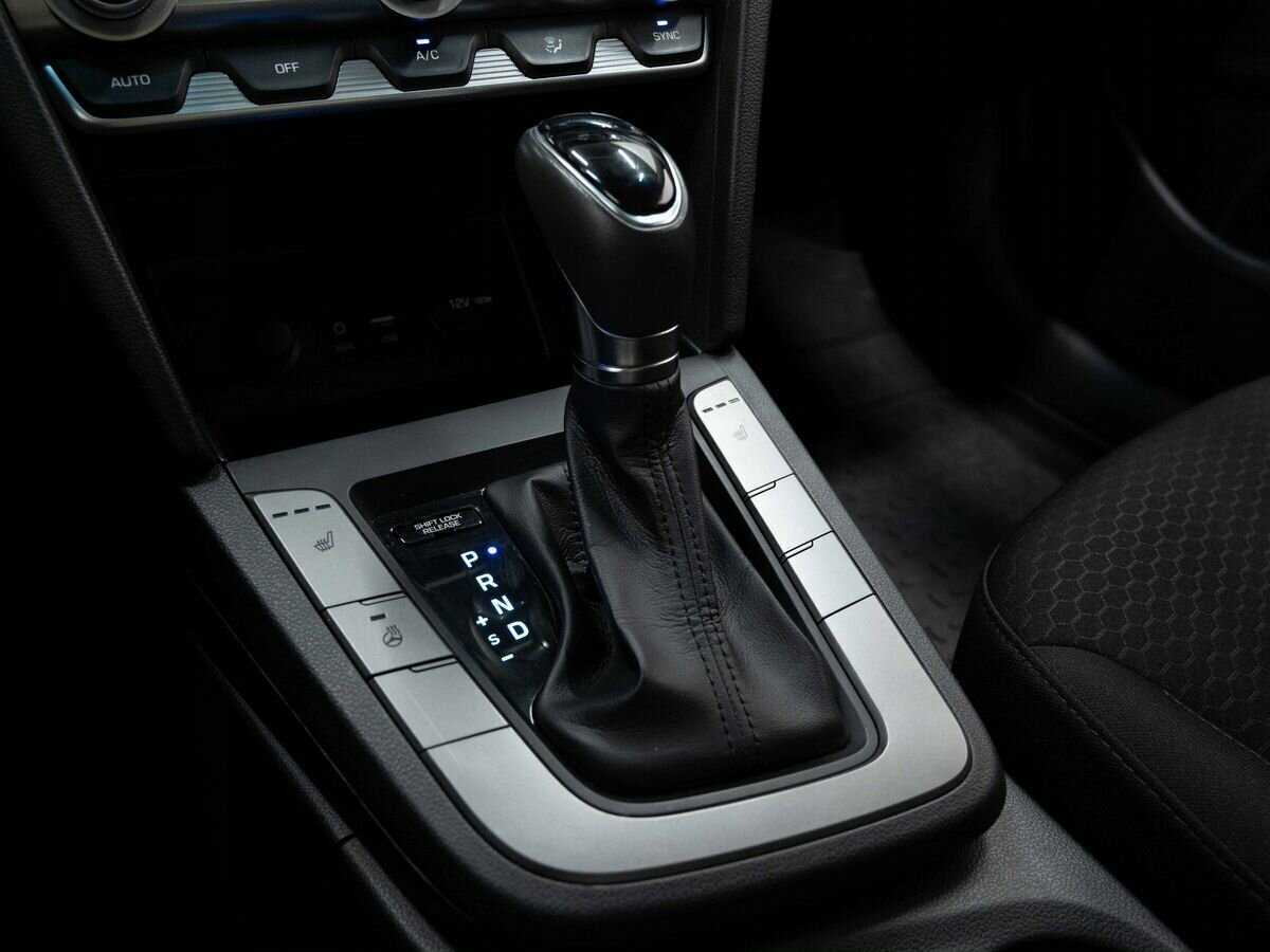 Хендай Елантра б/у, 2020, Автоматическая. Фото: #23