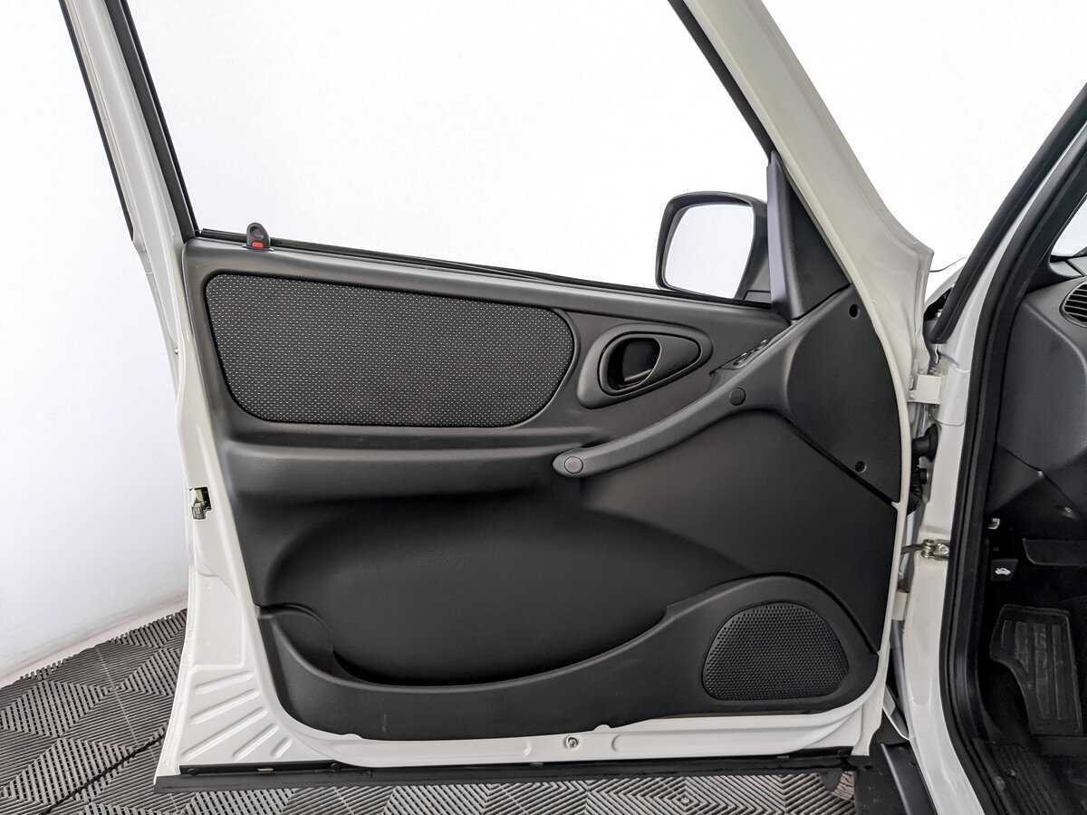 Лада (ВАЗ) Нива б/у, 2024, Механическая. Фото: #18