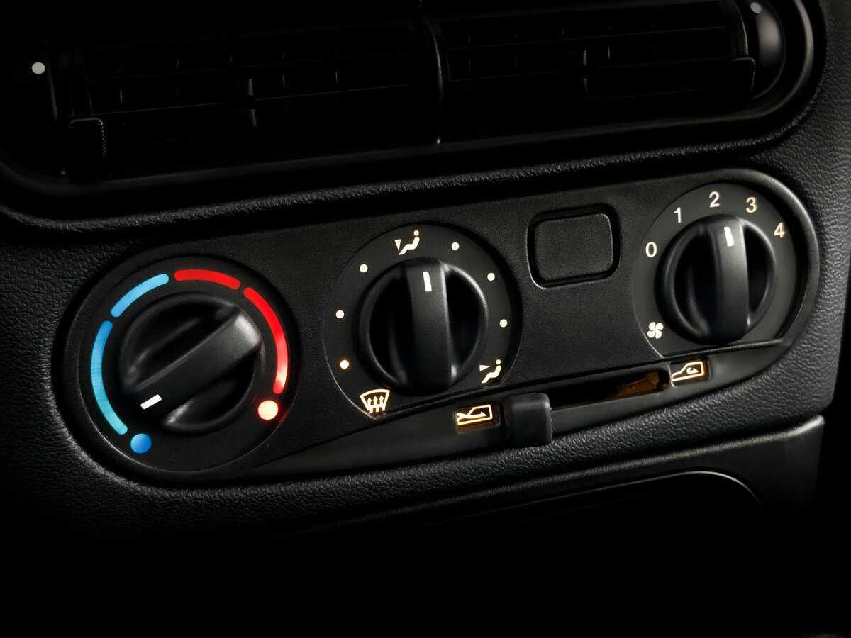 Лада (ВАЗ) Нива б/у, 2024, Механическая. Фото: #24