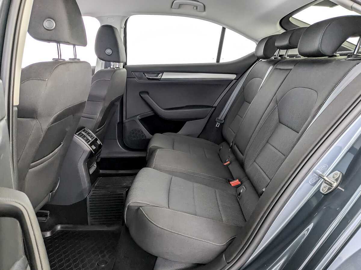 Шкода Суперб б/у, 2019, Роботизированная. Фото: #11