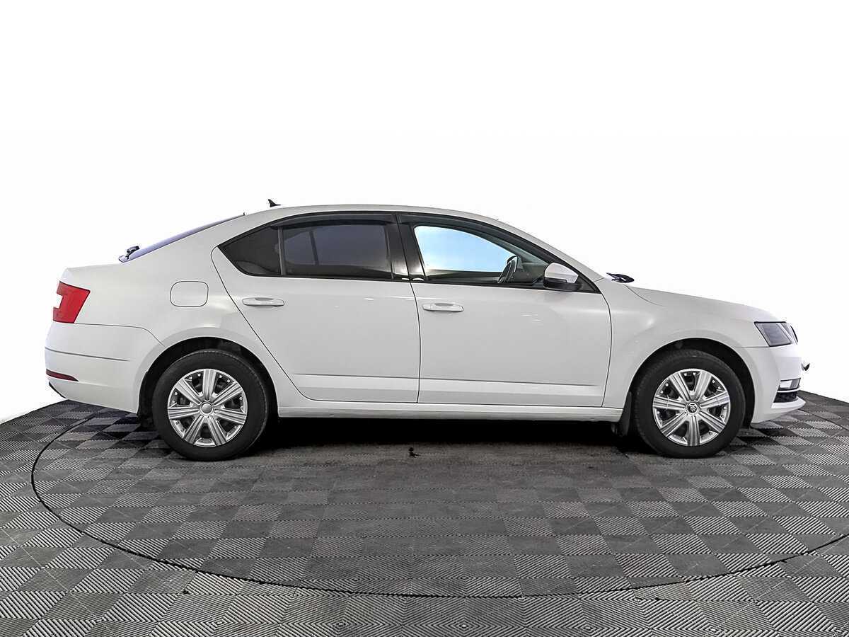 Шкода Октавия б/у, 2020, Роботизированная. Фото: #3