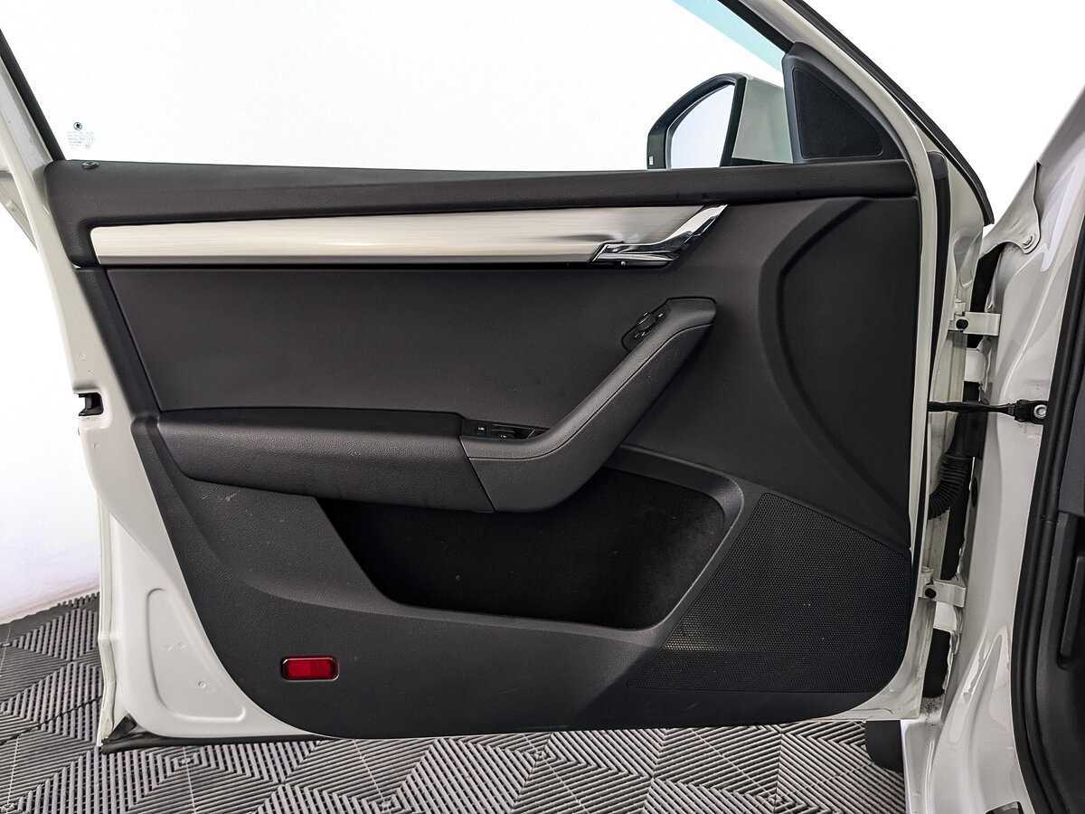 Шкода Октавия б/у, 2020, Роботизированная. Фото: #16