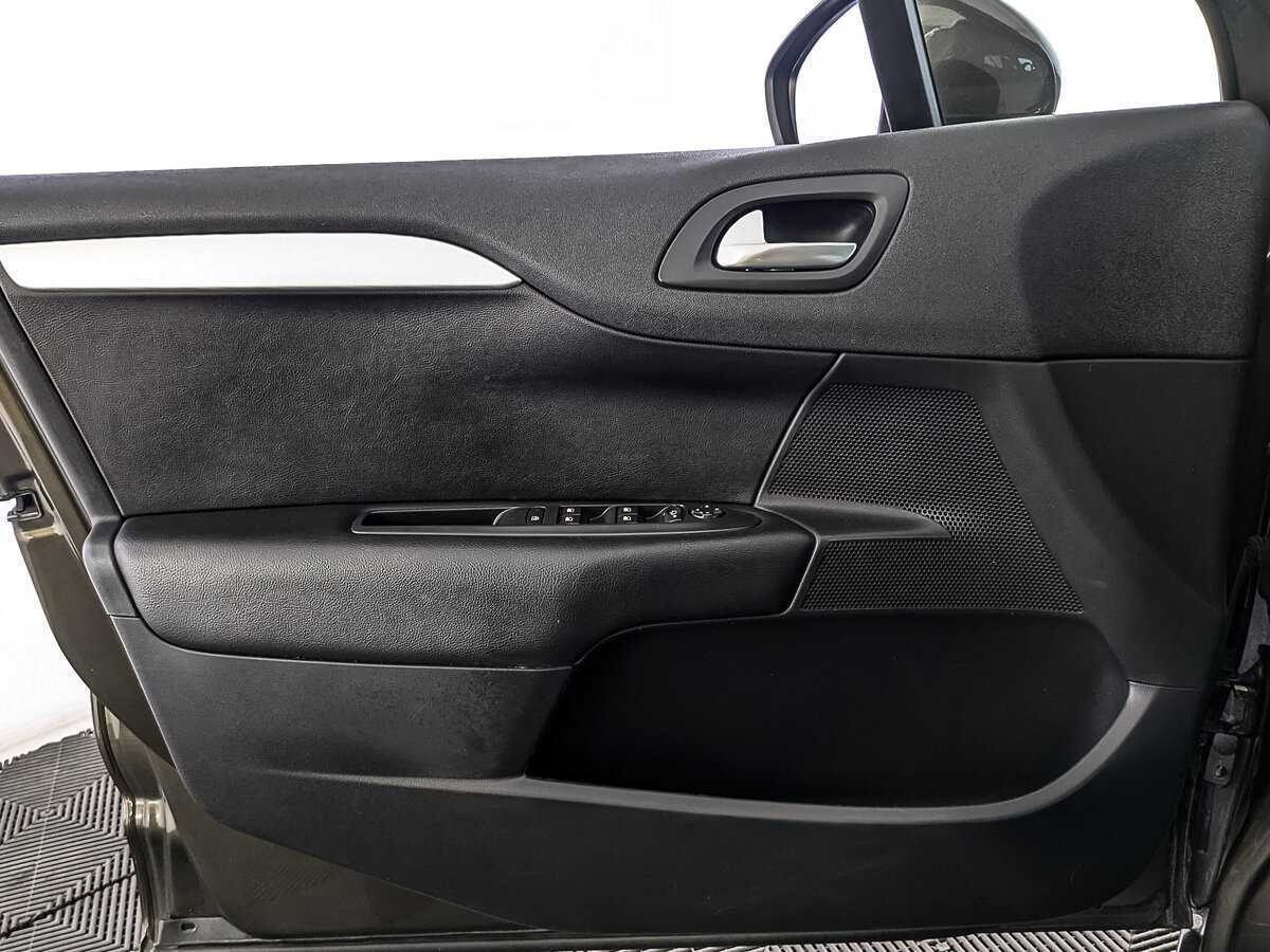 Ситроен Ц4 б/у, 2018, Автоматическая. Фото: #18