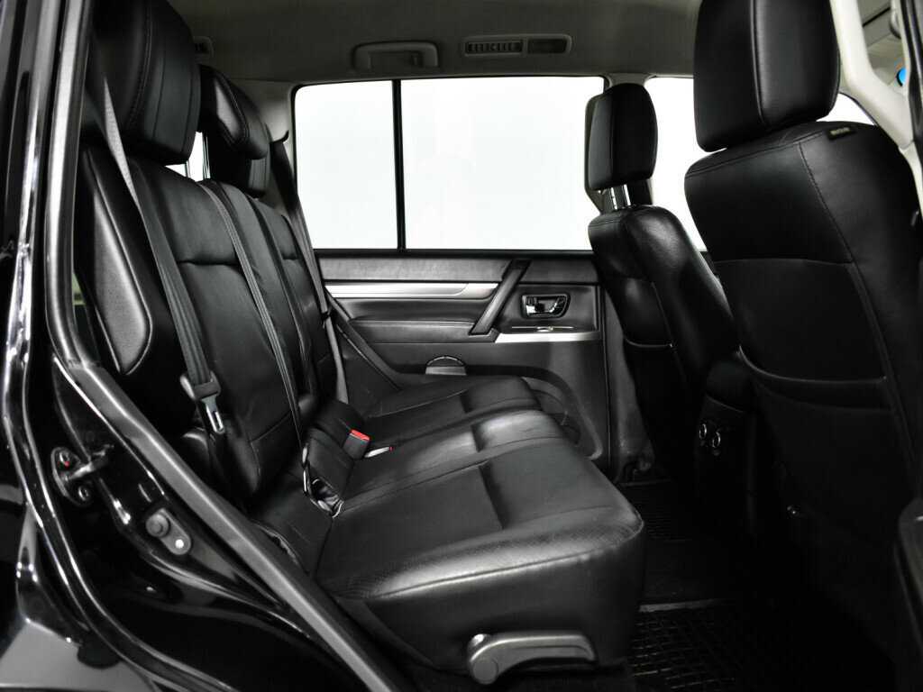 Митсубиши Паджеро б/у, 2014, Автоматическая. Фото: #9