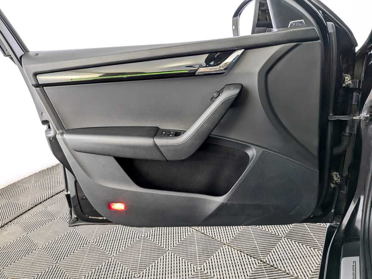 Шкода Октавия б/у, 2019, Роботизированная. Фото: #18