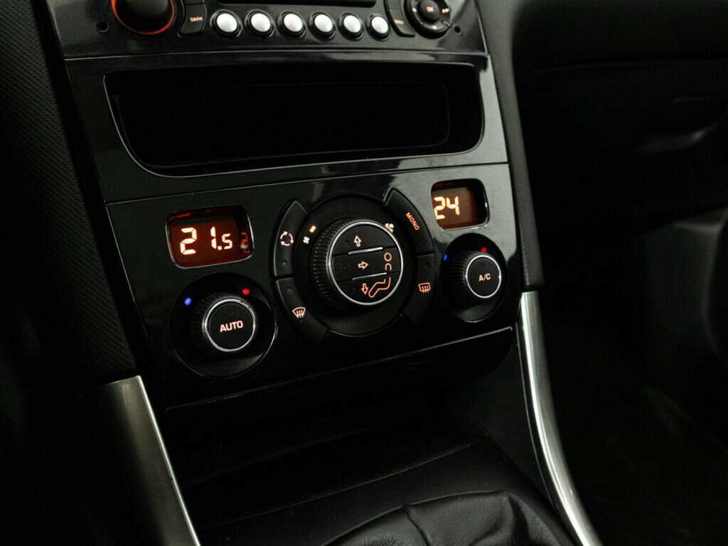 Пежо 308 б/у, 2012, Механическая. Фото: #14