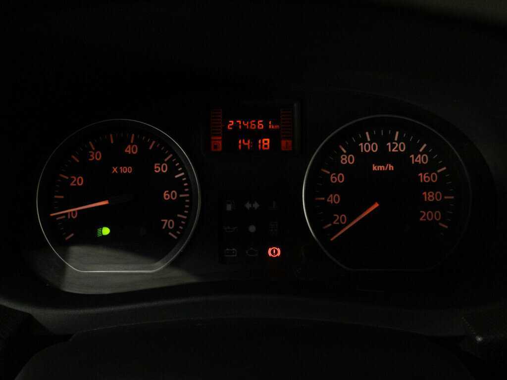 Рено Логан б/у, 2013, Механическая. Фото: #11