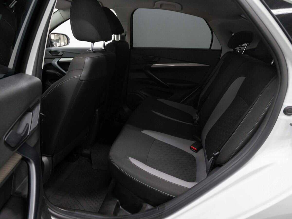 Лада (ВАЗ) Веста б/у, 2023, Механическая. Фото: #9