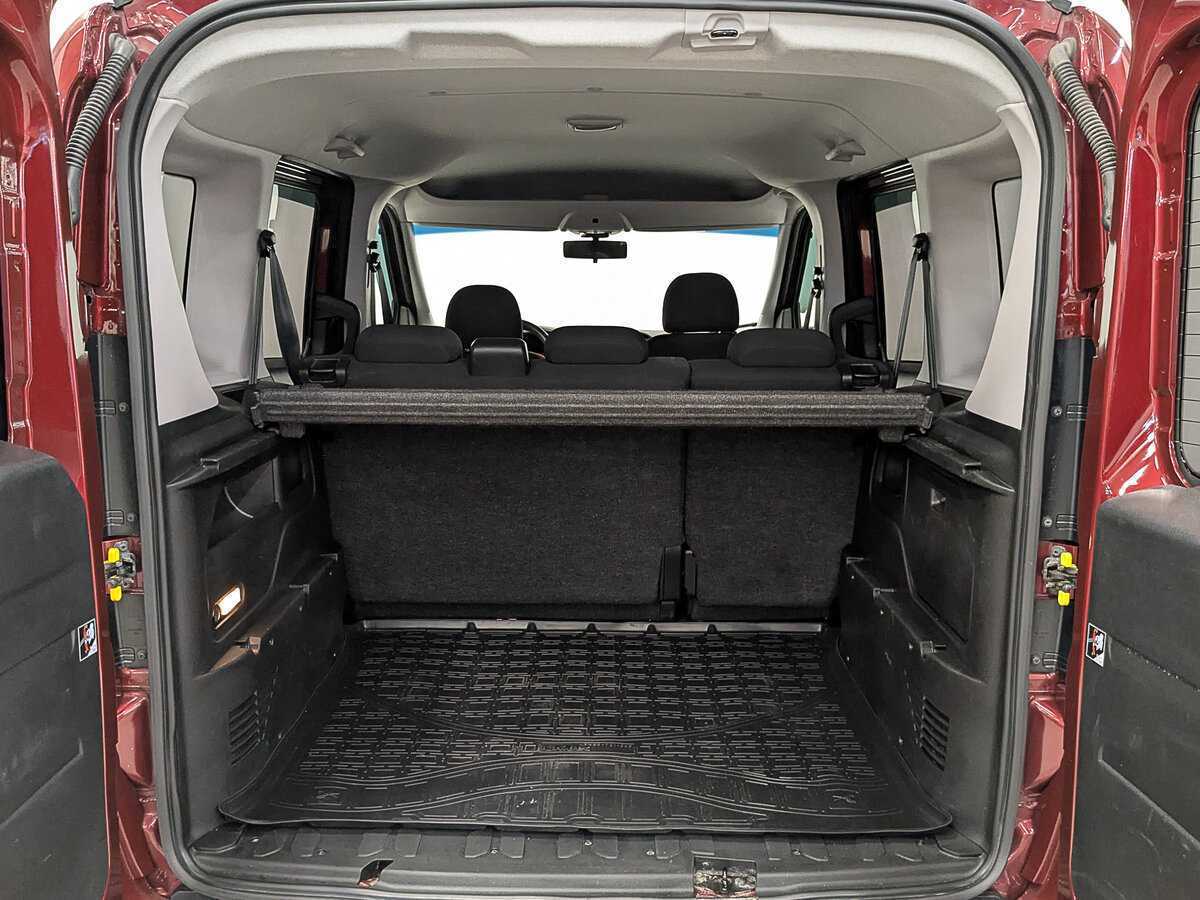 Фиат Добло б/у, 2017, Механическая. Фото: #9