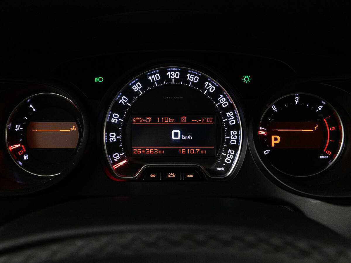 Ситроен Ц5 б/у, 2013, Автоматическая. Фото: #9