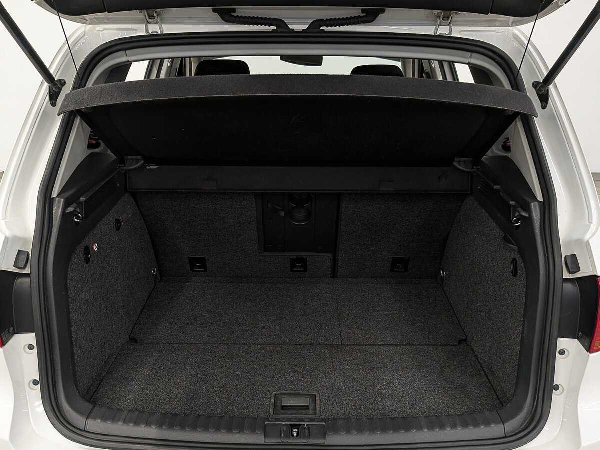 Фольксваген Тигуан б/у, 2013, Автоматическая. Фото: #9