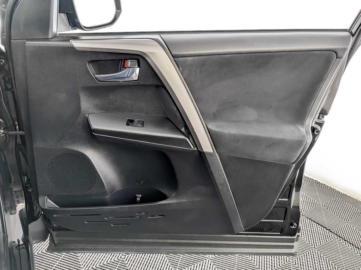 Тойота Рав4 б/у, 2017, Механическая. Фото: #22