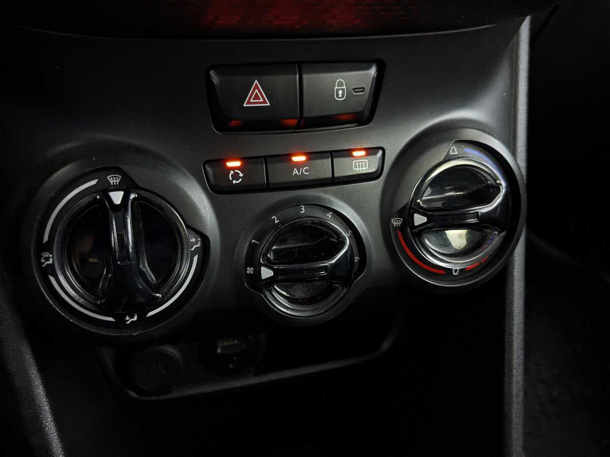 Пежо 2008 б/у, 2014, Автоматическая. Фото: #20